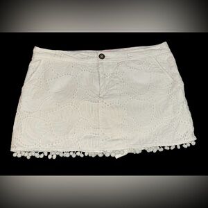 Rare Lilly Pulitzer White Skort with Palm Leaves Lace and a Pom Pom Trim sz12